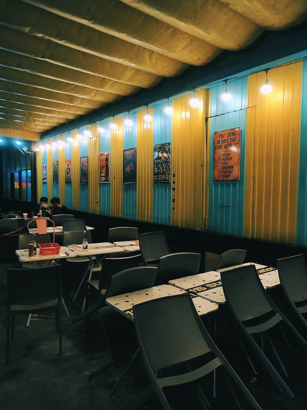 Restaurant & Bar